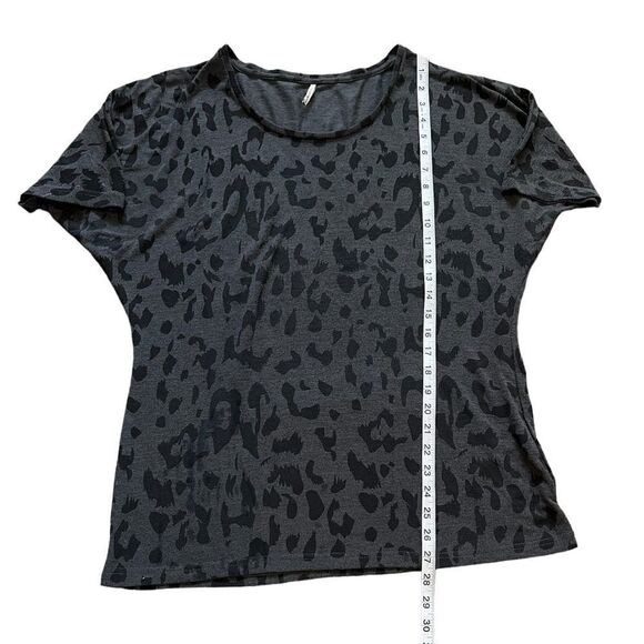 SOYA CONCEPTS Grey Leopard Prints Bat Wing Short Sleeve Long Fit Top M - Picture 6 of 8
